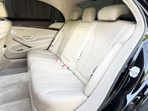 Used 2015 Mercedes-Benz S 550 Sedan image 21