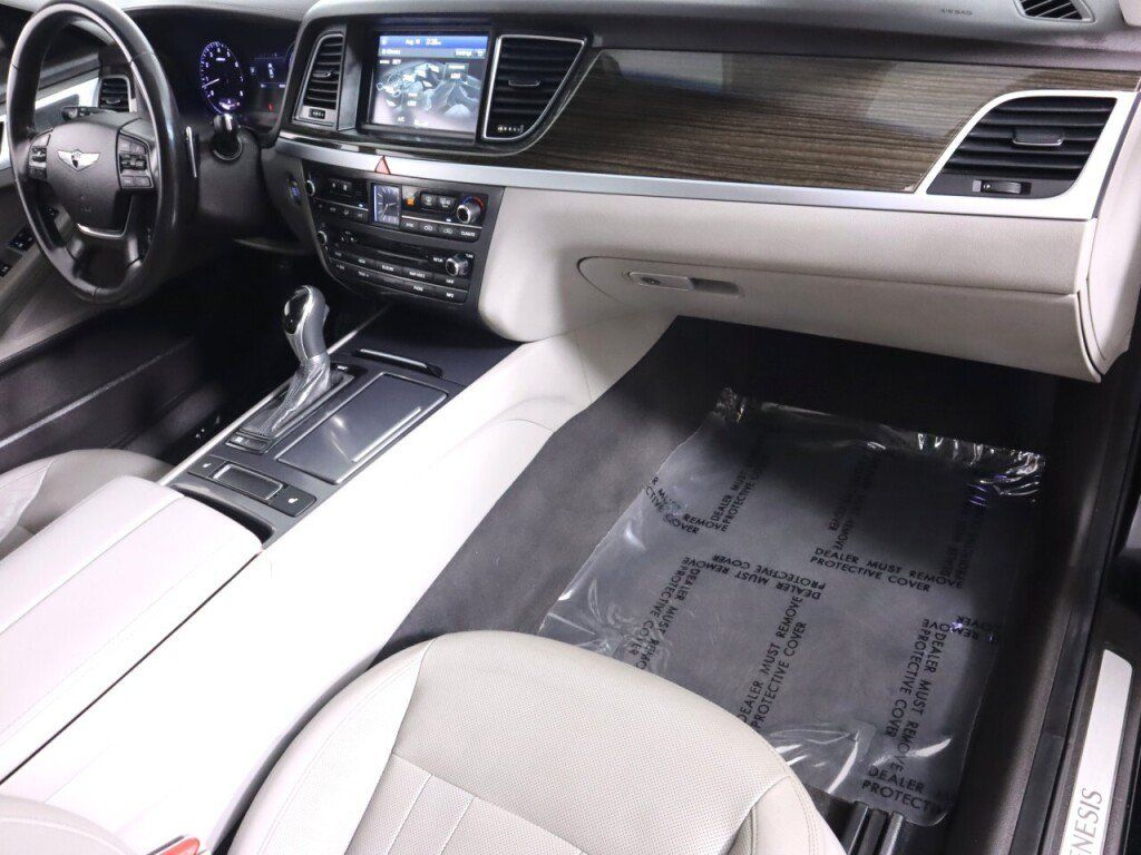 Used 2016 Hyundai Genesis 3.8 RWD image 38