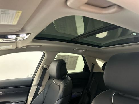 Used 2024 Genesis GV70 2.5T Advanced w/ Advanced Package image 5