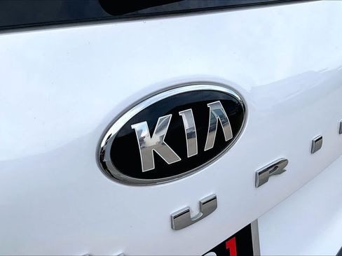 Used 2021 Kia Telluride LX FWD image 30