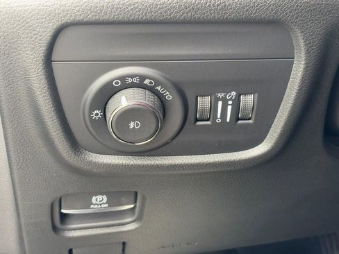 New 2025 Jeep Grand Cherokee L Overland w/ Advanced Protech Group III image 12