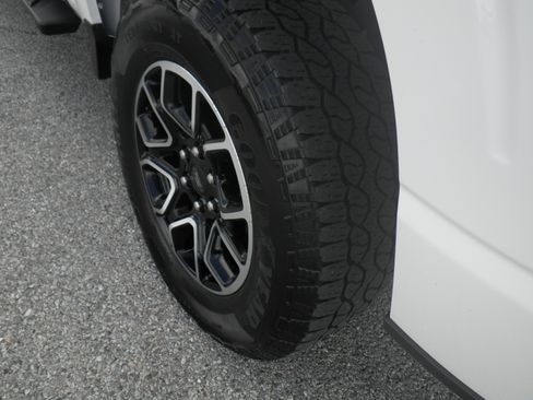 Certified 2022 Ford F150 XLT w/ Equipment Group 302A High image 14