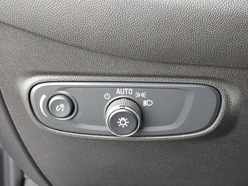 Used 2022 Chevrolet Equinox LS w/ LS Convenience Package image 25