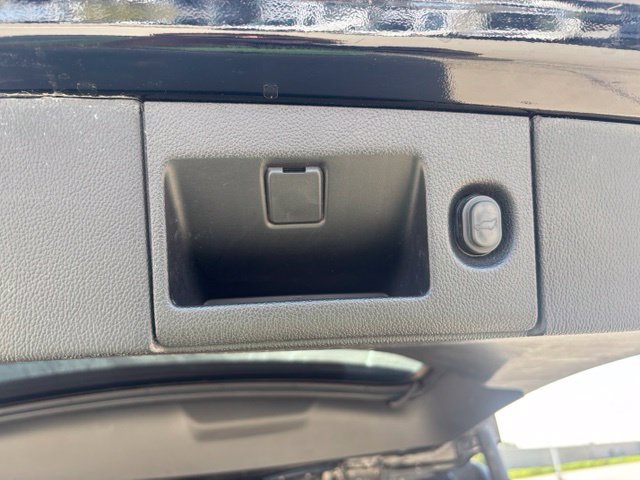 Used 2020 Chevrolet Suburban LT AWD/4WD image 33