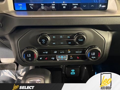Used 2025 Ford Bronco Outer Banks AWD/4WD image 19