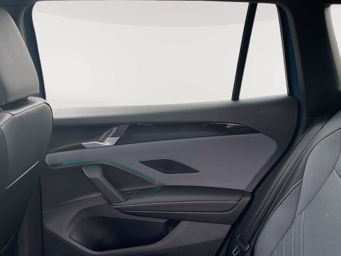 New 2026 Volkswagen Tiguan SE R-Line AWD/4WD image 8