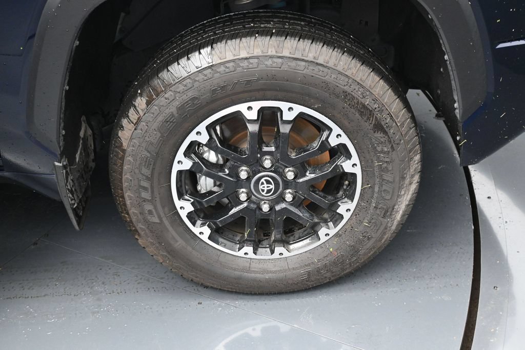 Used 2025 Toyota Tundra SR5 w/ TRD Off-Road Premium Package AWD/4WD image 33