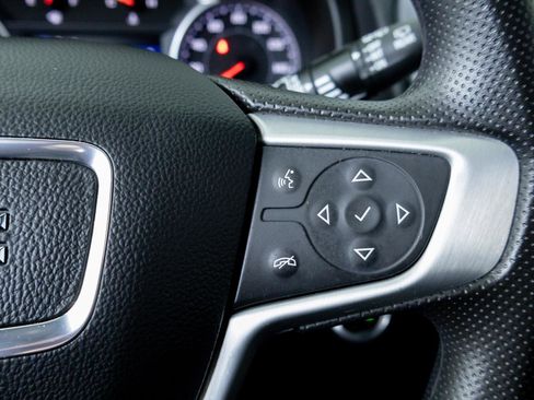 Used 2022 GMC Terrain SLE w/ Driver Convenience Package FWD image 18