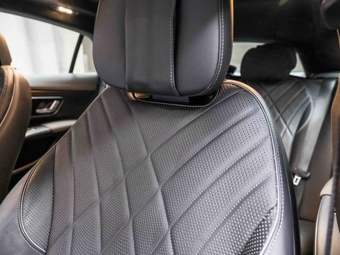 Certified 2022 Mercedes-Benz EQS 580 4MATIC Sedan image 20