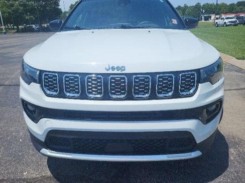 Used 2025 Jeep Compass Limited AWD/4WD image 6