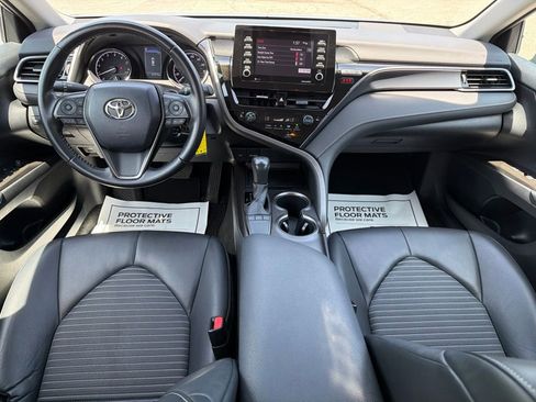 Used 2023 Toyota Camry SE FWD image 2