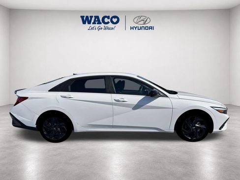 New 2026 Hyundai Elantra Sport FWD image 11