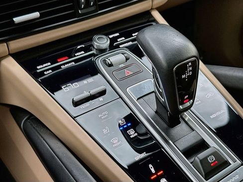 Certified 2023 Porsche Cayenne S w/ Premium Package Plus AWD/4WD image 18