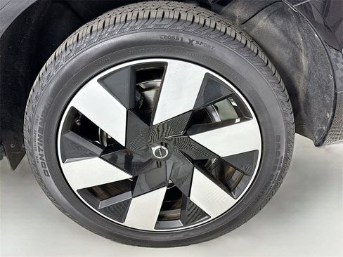 Used 2023 Volvo XC60 T8 Plus image 30