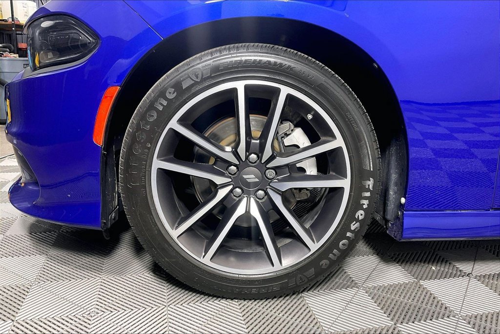 Used 2022 Dodge Charger R/T w/ Plus Group RWD image 10
