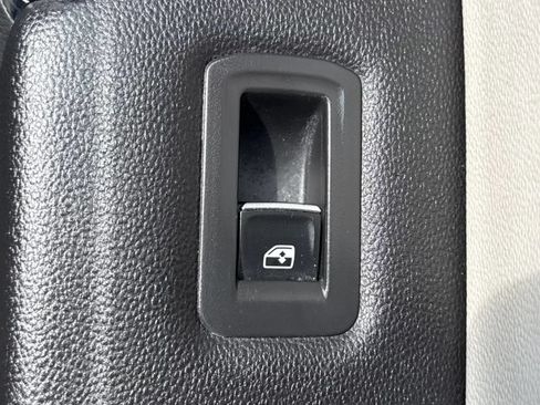 Used 2020 Volkswagen Tiguan SE R-Line AWD/4WD image 40
