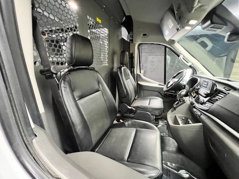 Used 2022 Ford Transit 250 Medium Roof AWD image 8