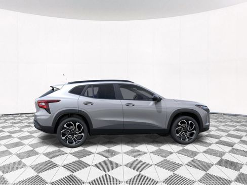 New 2026 Chevrolet Trax RS w/ Sunroof Package FWD image 11
