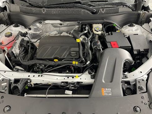 New 2026 Chevrolet Trax LT w/ Driver Confidence Package FWD image 18