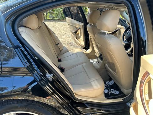 Used 2014 BMW 320i Sedan image 5