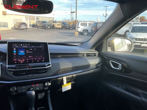 New 2026 Jeep Compass Latitude image 13