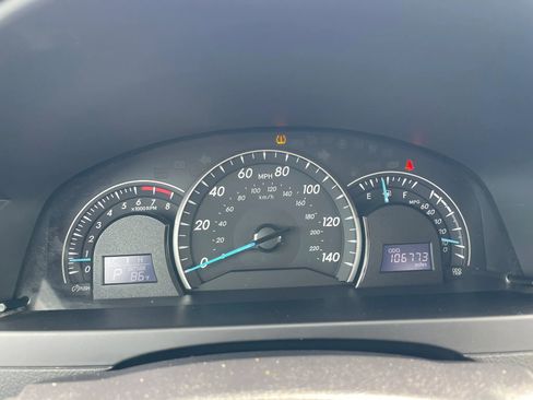 Used 2012 Toyota Camry LE FWD image 17