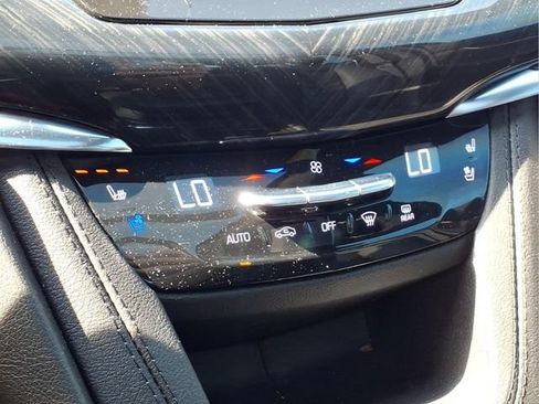 Used 2023 Cadillac XT6 Premium Luxury w/ Technology Package AWD/4WD image 10