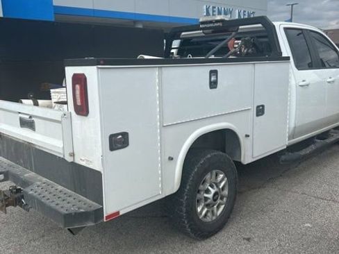 Used 2023 Chevrolet Silverado 2500 LT w/ Remote Start Package AWD/4WD image 2