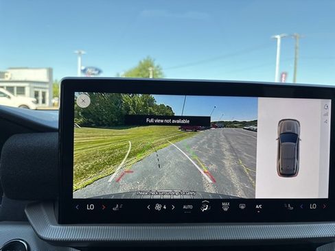 Certified 2025 Ford Explorer Active image 29