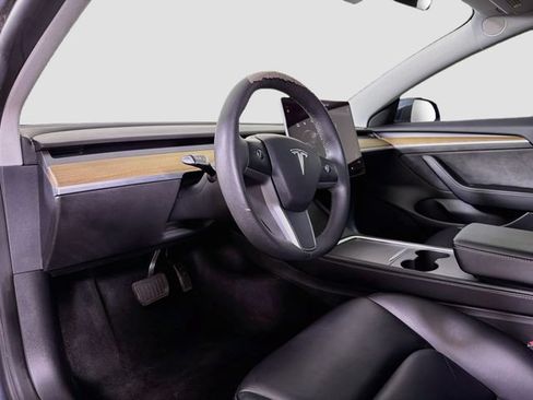 Used 2022 Tesla Model 3 Long Range AWD/4WD image 9