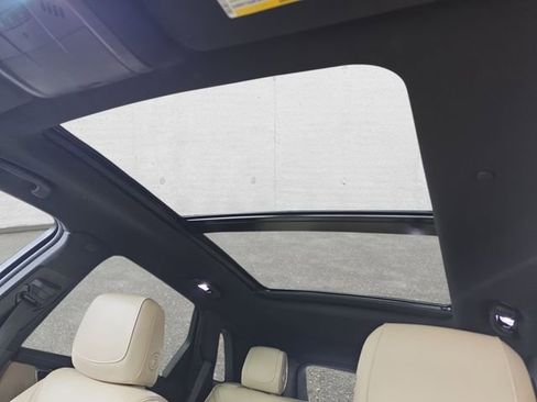 Used 2019 Cadillac XT5 Premium Luxury AWD/4WD image 26