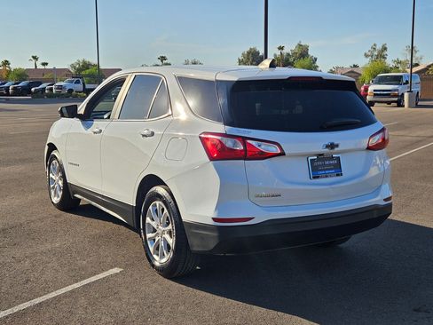 Certified 2021 Chevrolet Equinox LS w/ LS Convenience Package FWD image 3