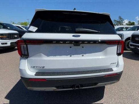 New 2026 Ford Explorer Active w/ Active Comfort Package AWD/4WD image 10
