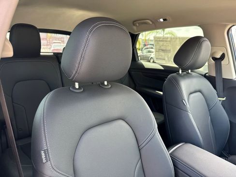 New 2025 VinFast VF 8 Eco AWD/4WD image 13