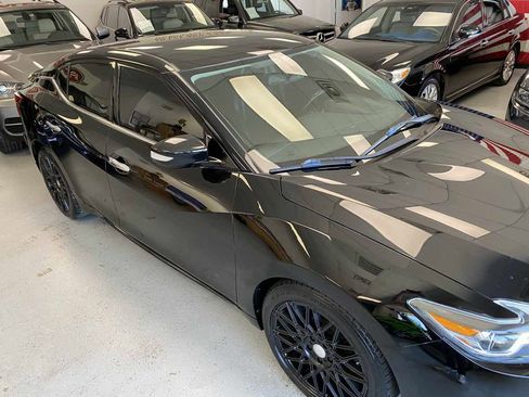 Used 2017 Nissan Maxima SR w/ Midnight Edition image 4