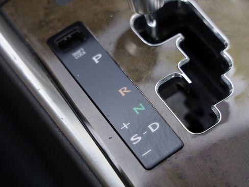 Used 2011 Lexus IS 350 w/ Premium Pkg Value Edition RWD image 40