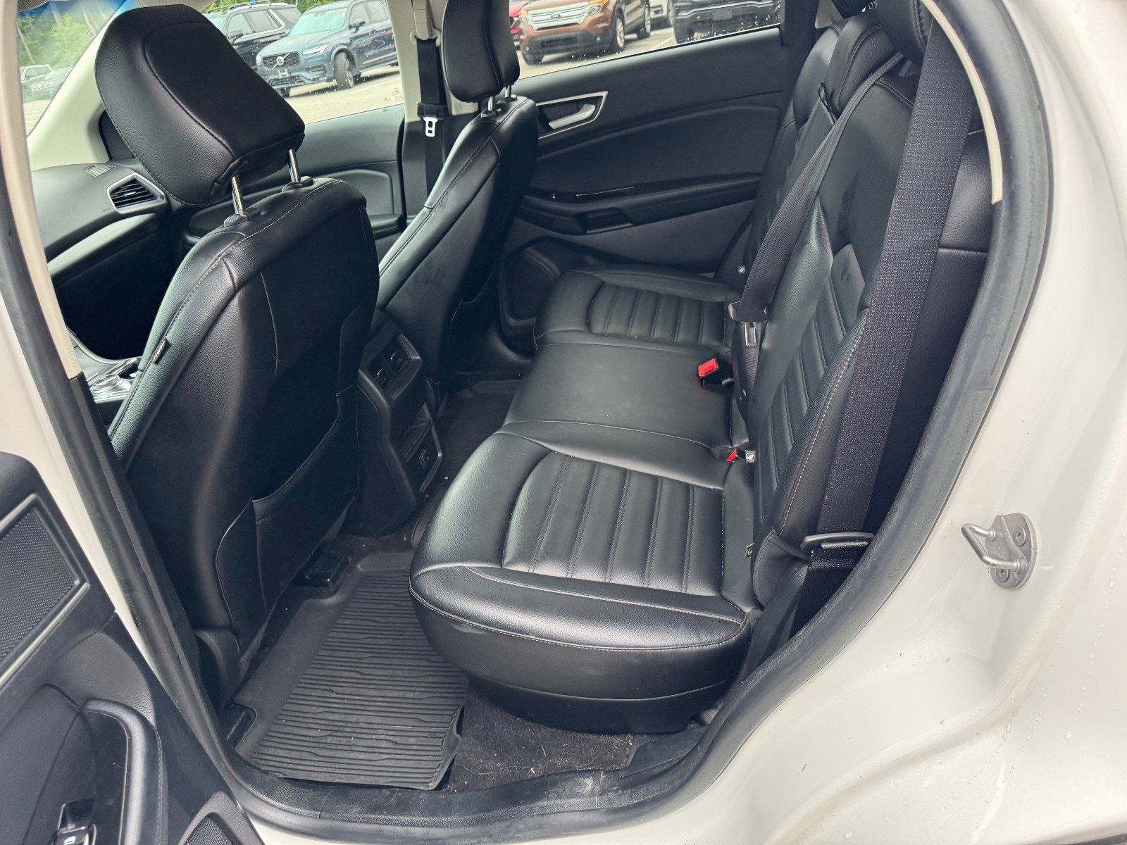 Used 2020 Ford Edge SEL w/ Cold Weather Package AWD/4WD image 13