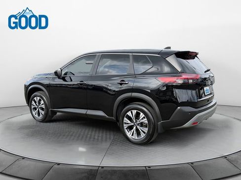 Used 2023 Nissan Rogue SV image 3