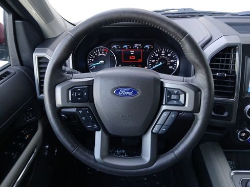Used 2019 Ford Expedition XLT w/ Equipment Group 202A RWD image 21