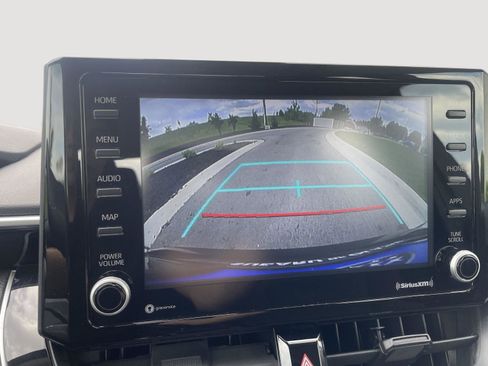 Used 2022 Toyota Corolla LE FWD image 28