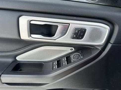 Used 2020 Ford Explorer ST w/ ST Street Pack image 13
