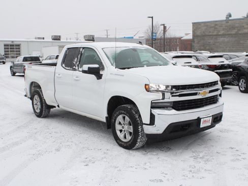 Used 2019 Chevrolet Silverado 1500 LT w/ All-Star Edition image 3