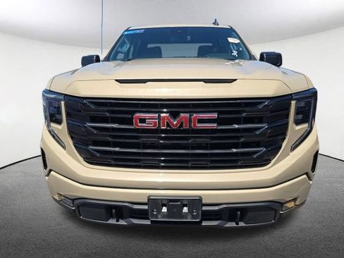 Used 2022 GMC Sierra 1500 Elevation AWD/4WD image 2