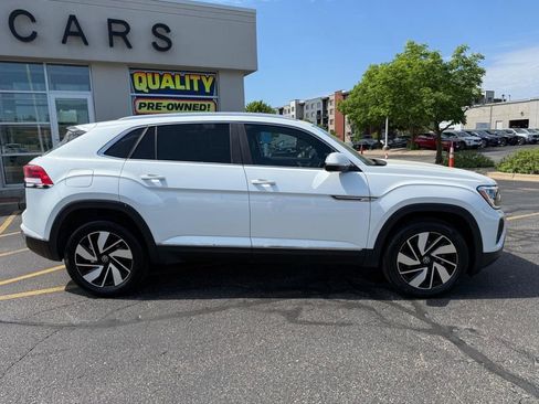 Certified 2024 Volkswagen Atlas Cross Sport SEL AWD/4WD image 2