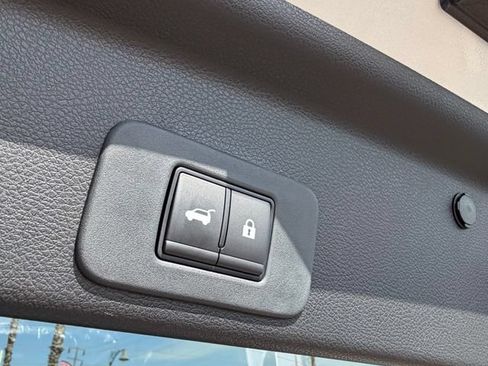 New 2026 Nissan Murano SL AWD/4WD image 9