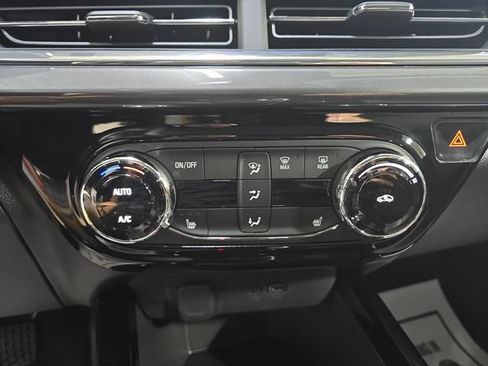 New 2026 Chevrolet Trax ACTIV w/ Driver Confidence Package FWD image 21