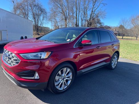 Used 2019 Ford Edge Titanium FWD image 1