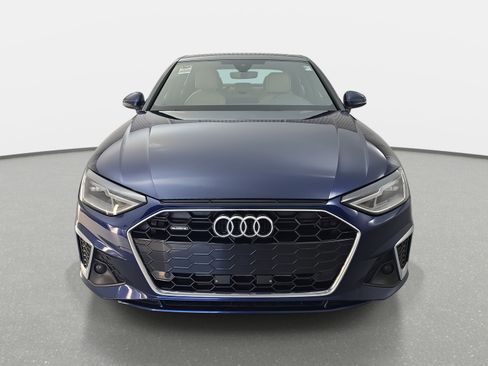 Used 2022 Audi A4 2.0T Premium w/ Convenience Package image 2