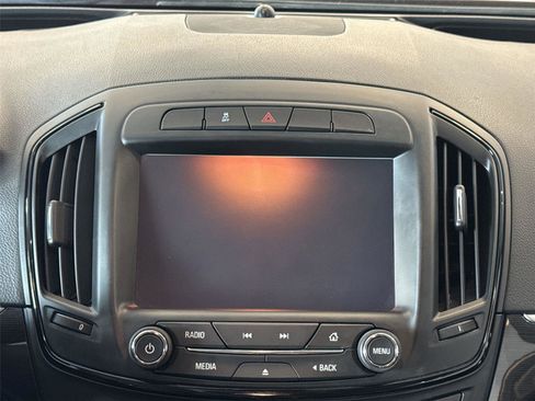 Used 2016 Buick Regal AWD image 20