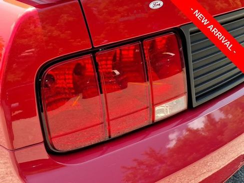 Used 2006 Ford Mustang GT Premium RWD image 9